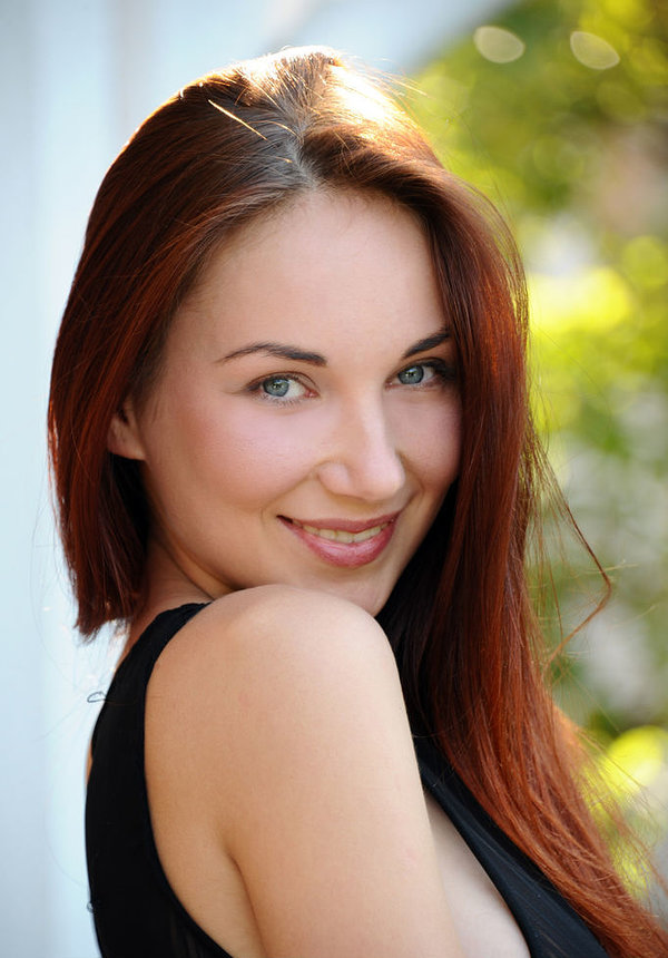 Фатима, 25